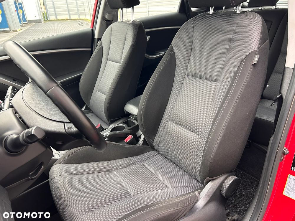 Hyundai i30 1.6 GDI Classic - 14