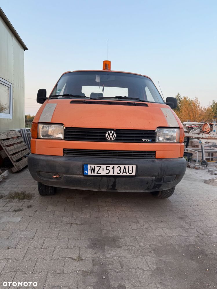 Volkswagen Transporter - 1