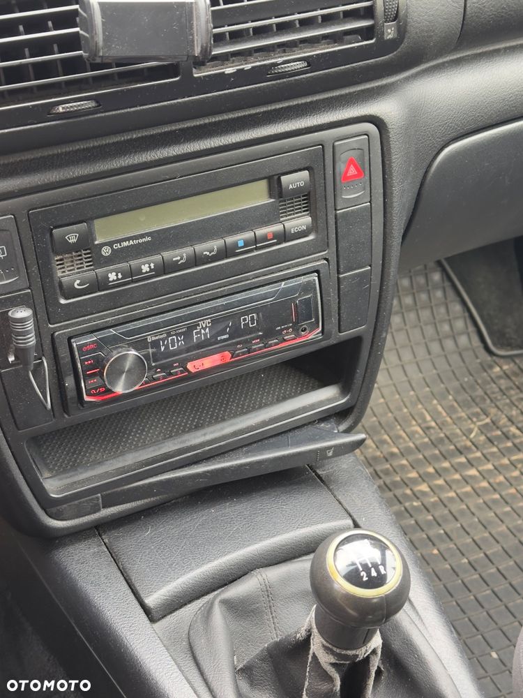 Volkswagen Passat 1.9 TDI - 2
