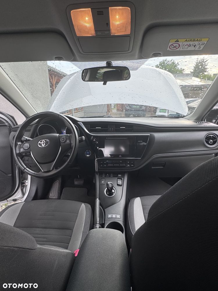 Toyota Auris Hybrid 135 Comfort - 12