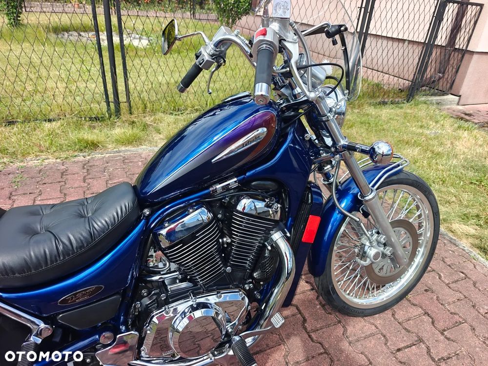 Suzuki Intruder - 4