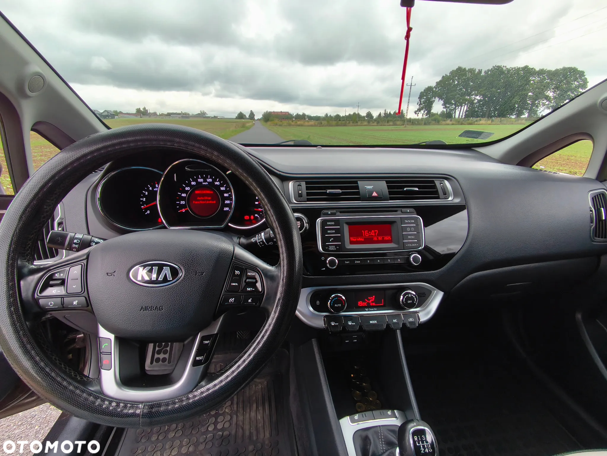 Kia Rio - 10
