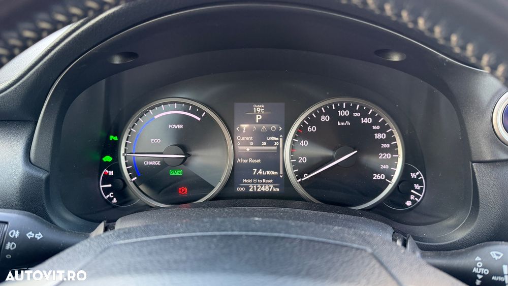 Lexus Seria NX - 8