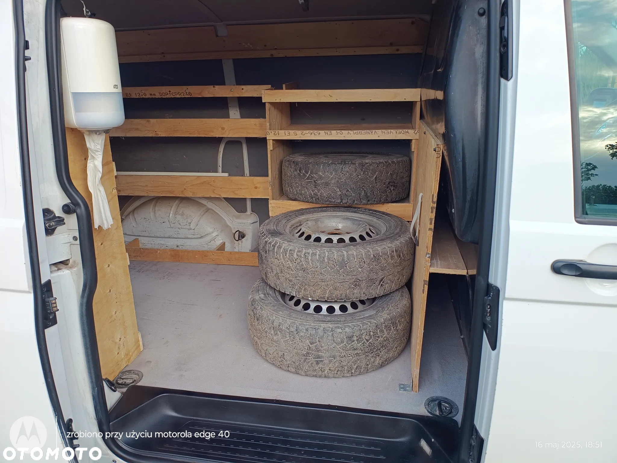 Volkswagen Transporter - 13