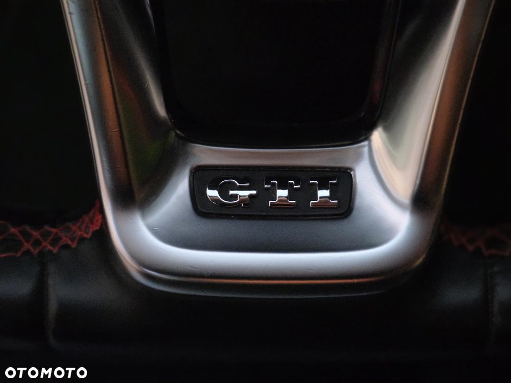 Volkswagen Golf 2.0 TSI BMT GTI - 37