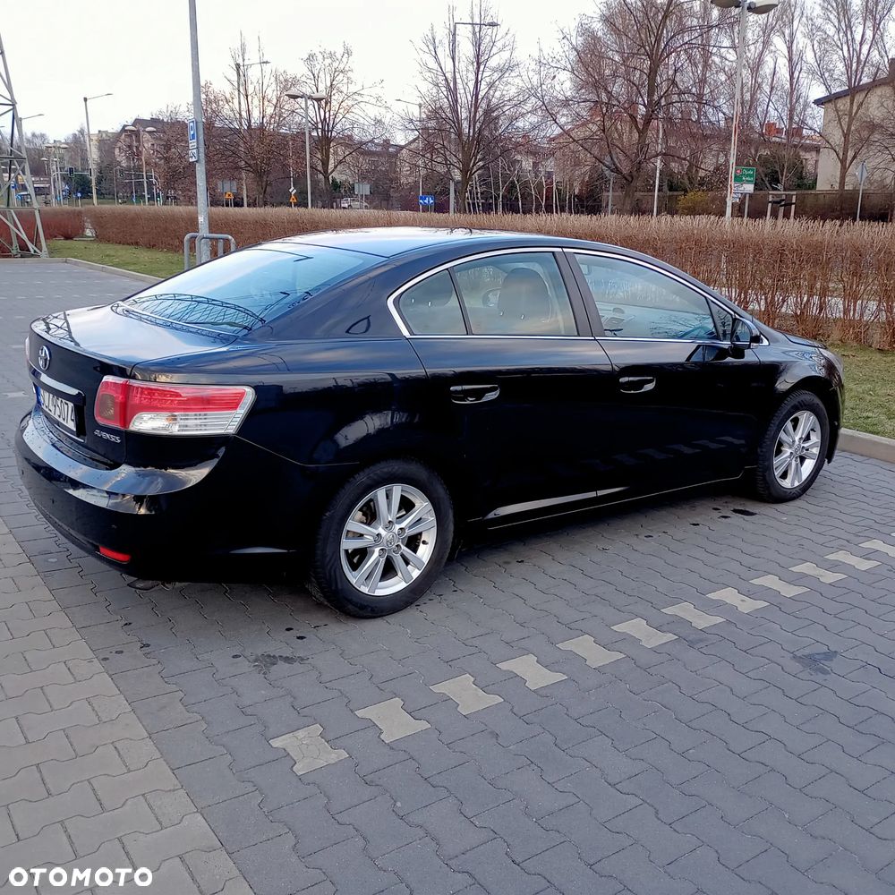Toyota Avensis 1.8 Luna - 2
