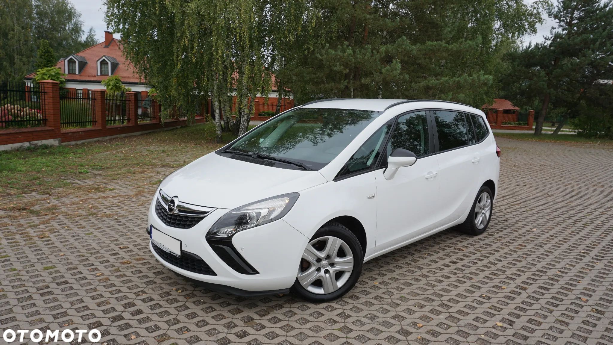 Opel Zafira Tourer 1.4 Turbo Edition - 1