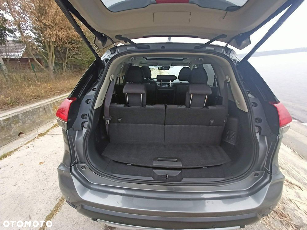 Nissan X-Trail 1.6 DIG-T Tekna 2WD 7os - 24