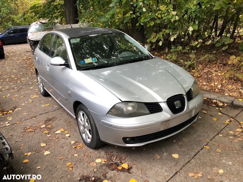 Dezmembrez Seat Ibiza gri argintiu 2005 1,4 benzina
