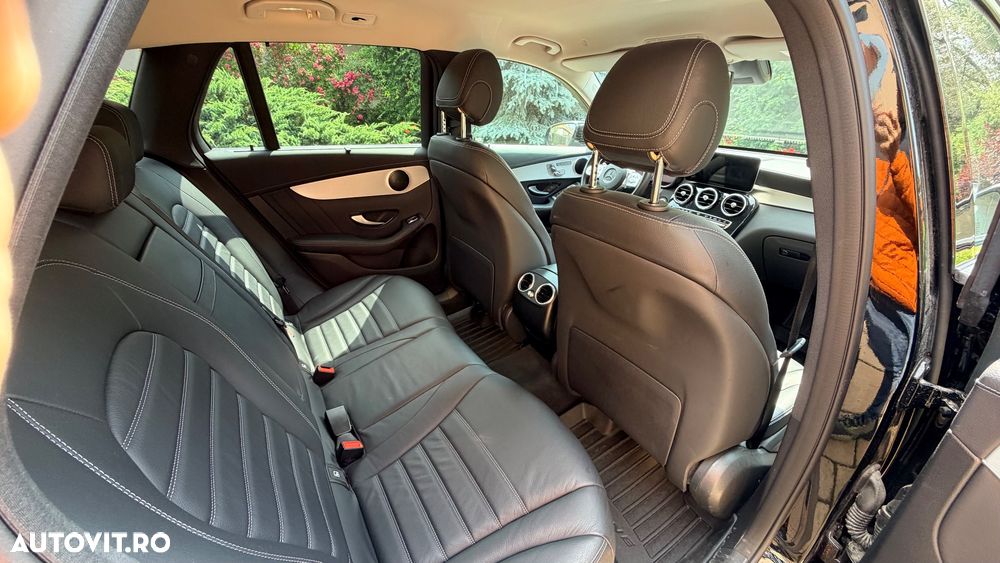 Mercedes-Benz GLC 300 d 4MATIC - 10