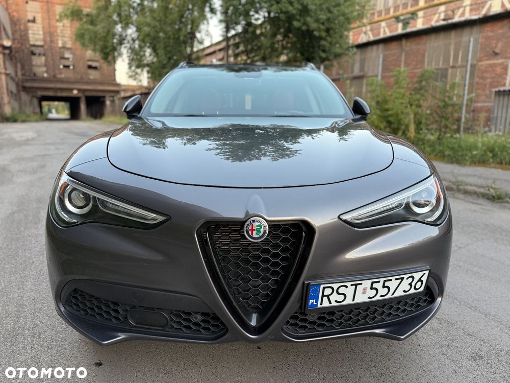 Alfa Romeo Stelvio - 9