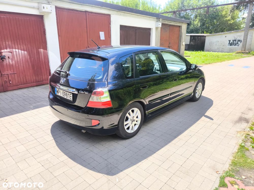Honda Civic 1.6i ES - 5