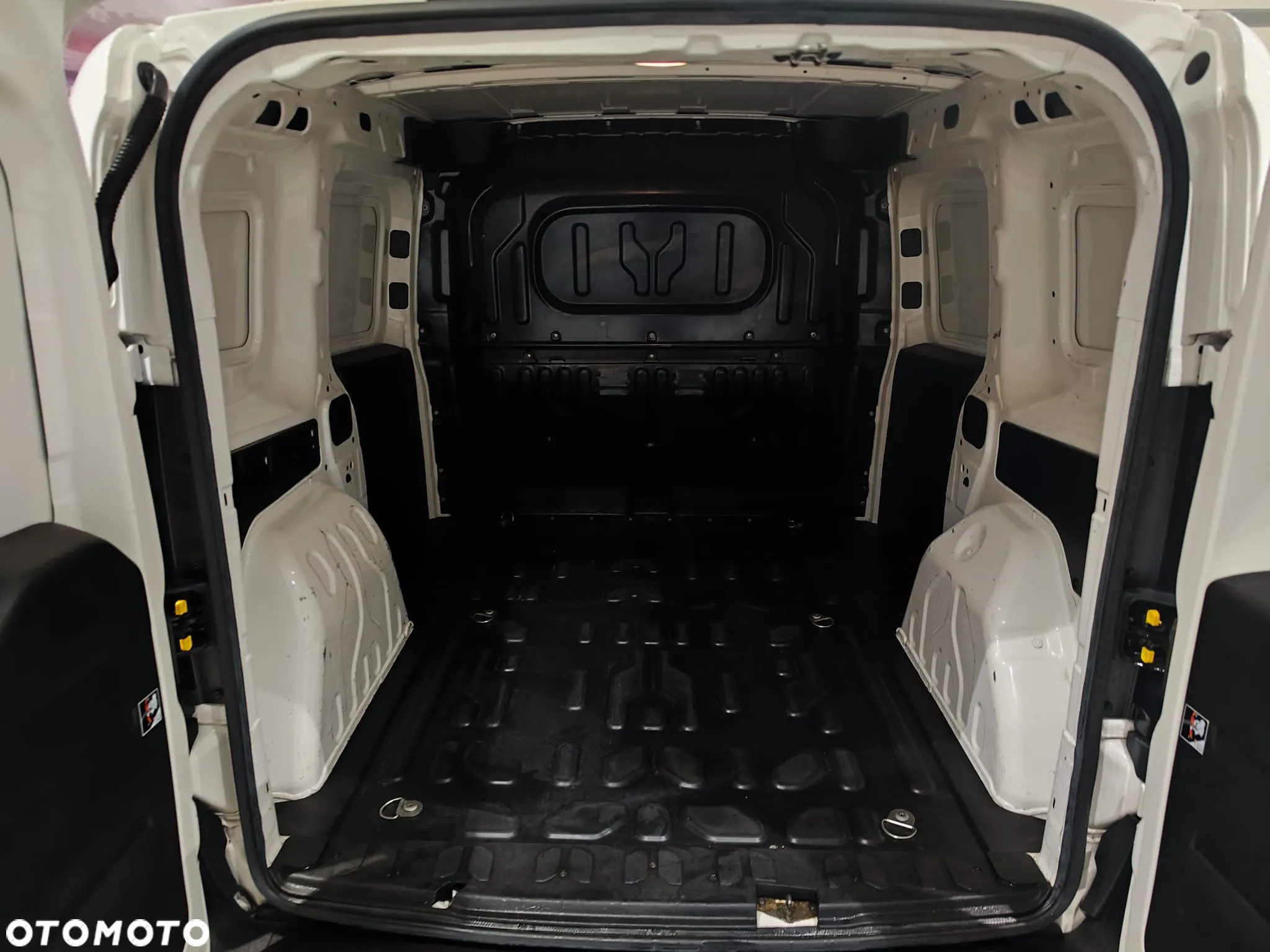 Opel COMBO VAN - 14