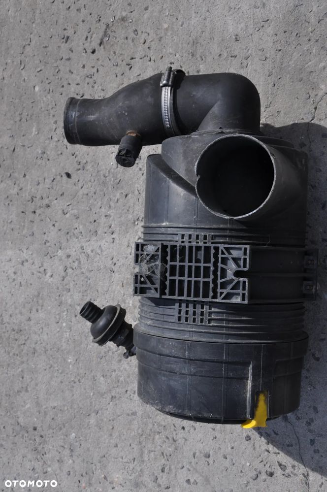 OBUDOWA FILTRA POWIETRZA MASSEY FERGUSON 7480 6480 6485 - 4