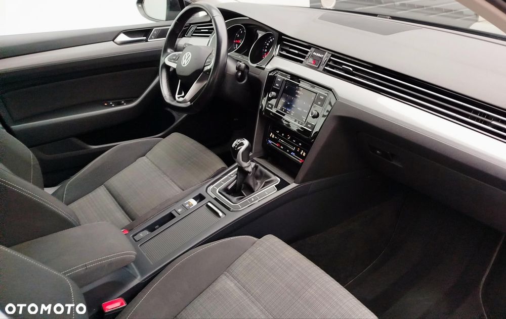 Volkswagen Passat 1.5 TSI EVO Business - 8