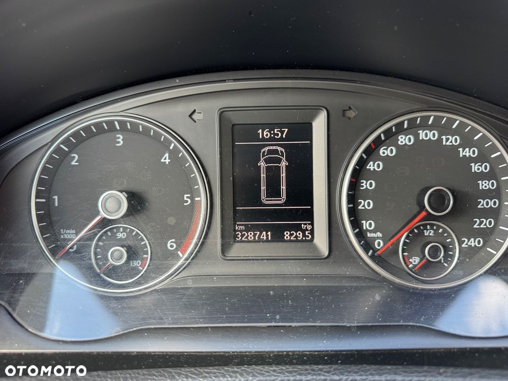 Volkswagen Multivan - 9