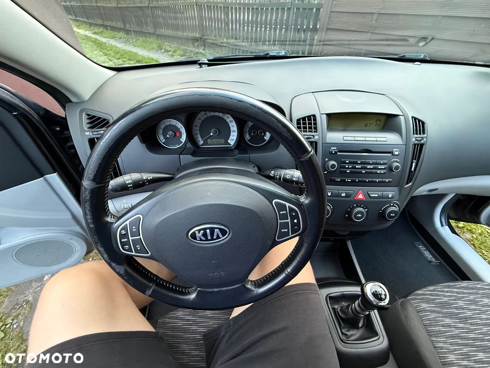 Kia Ceed 1.4 Comfort - 16