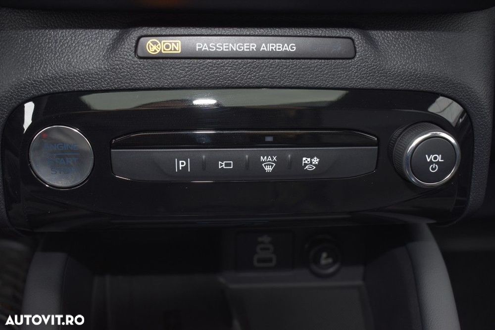 Ford Kuga - 30