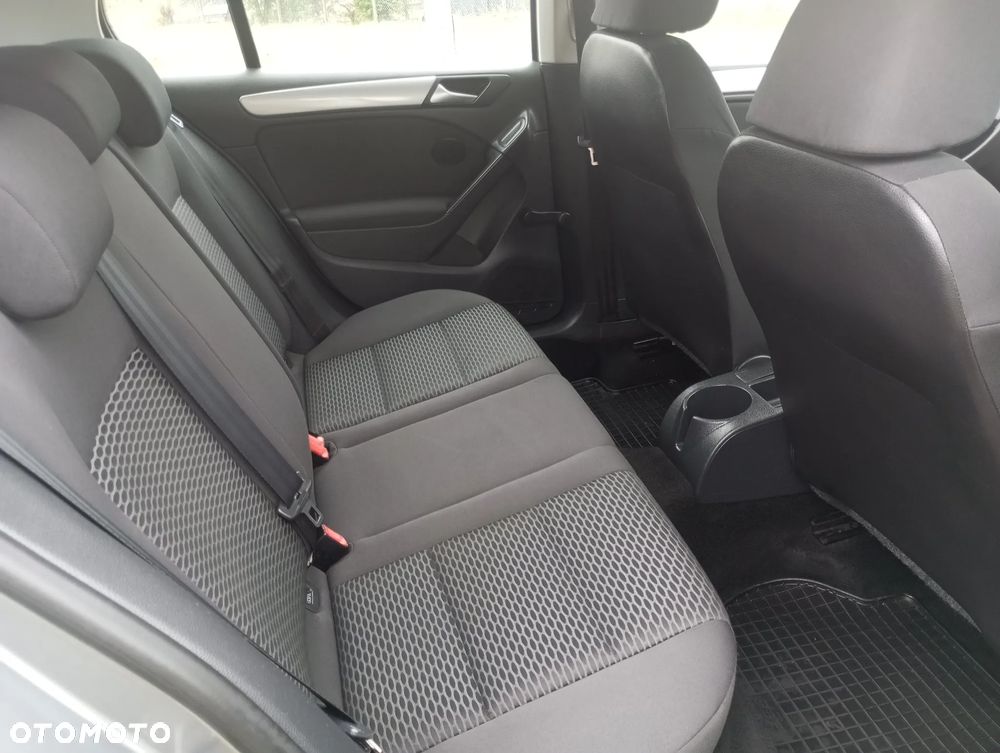 Volkswagen Golf - 8