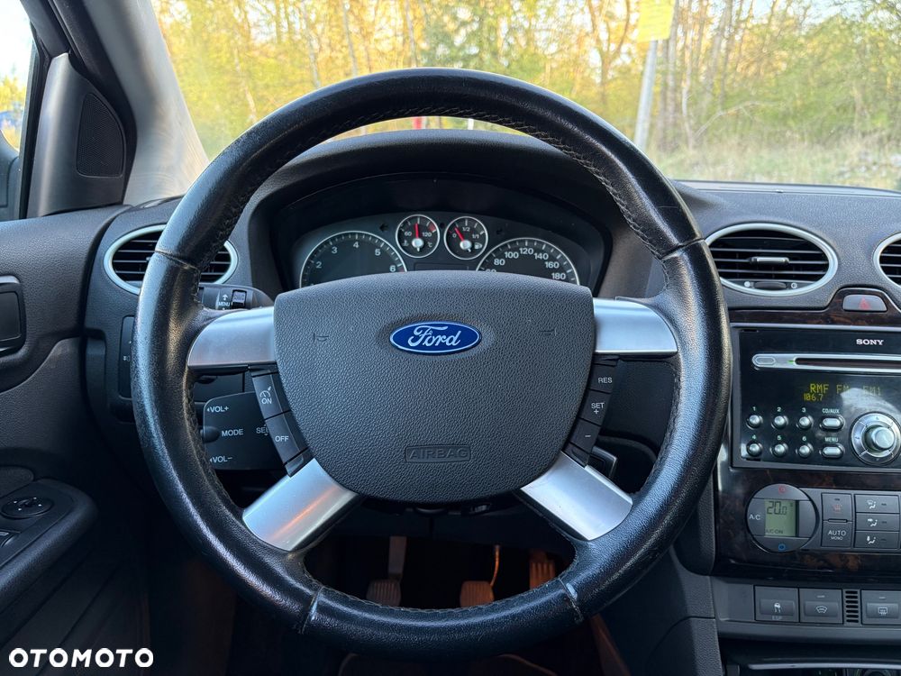 Ford Focus - 11