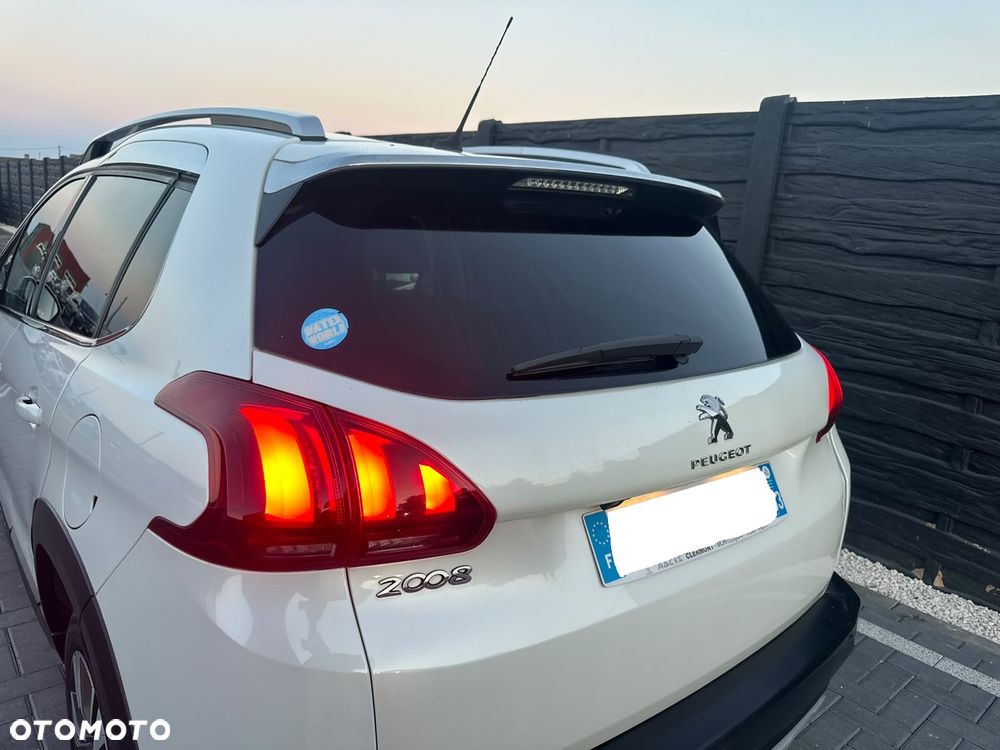 Peugeot 2008 PureTech 110 Stop&Start EAT6 Allure - 24