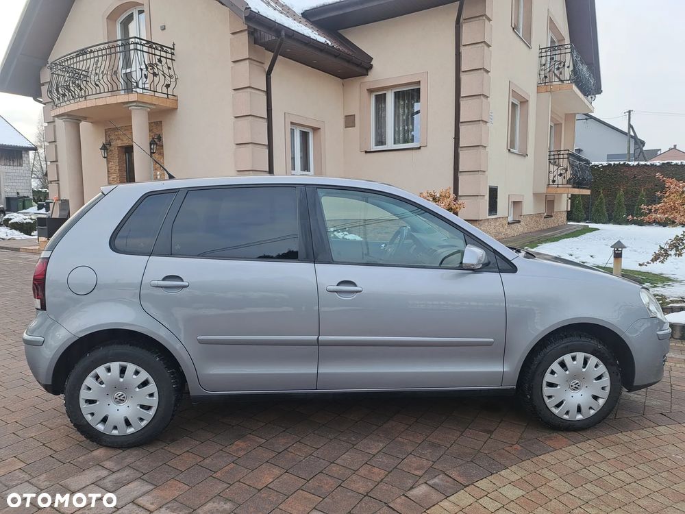 Volkswagen Polo 1.6 Tour - 12