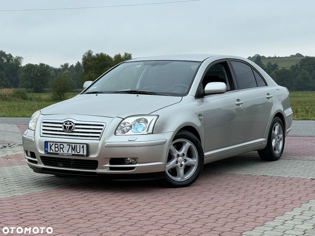 Toyota Avensis - 2