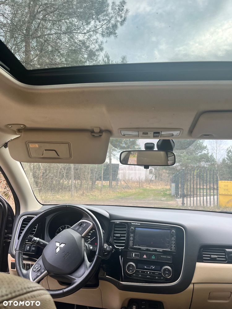 Mitsubishi Outlander 2.2 DID Instyle NAVI EU5 - 7