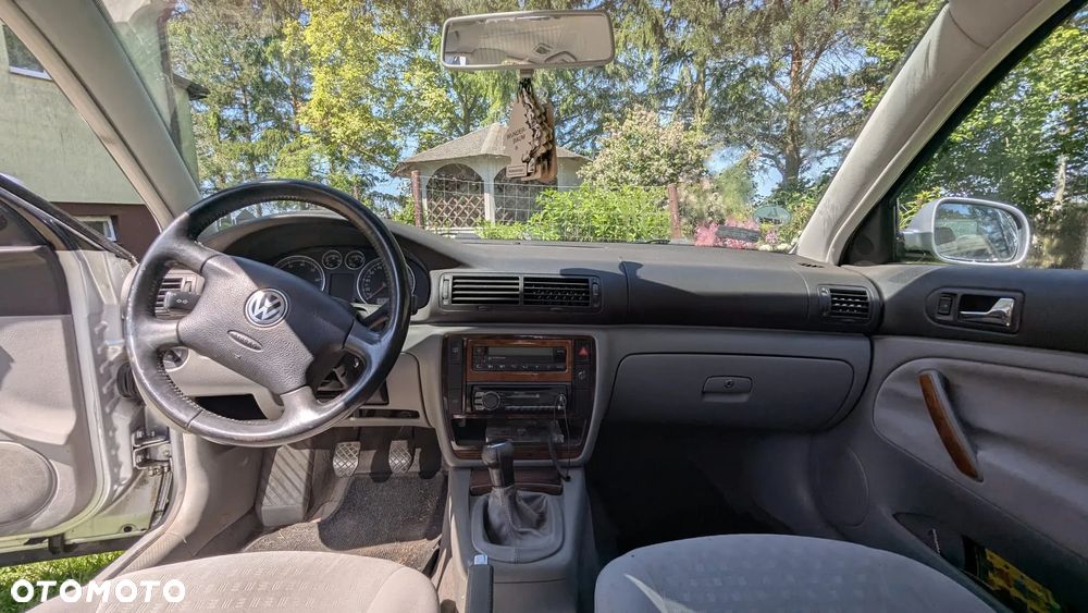 Volkswagen Passat - 2