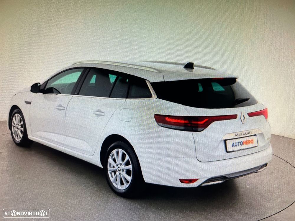 Renault Mégane Sport Tourer 1.6 E-Tech Plug-In Hybrid R.S. Line - 3