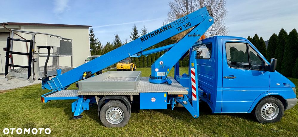 Mercedes-Benz Sprinter - 6