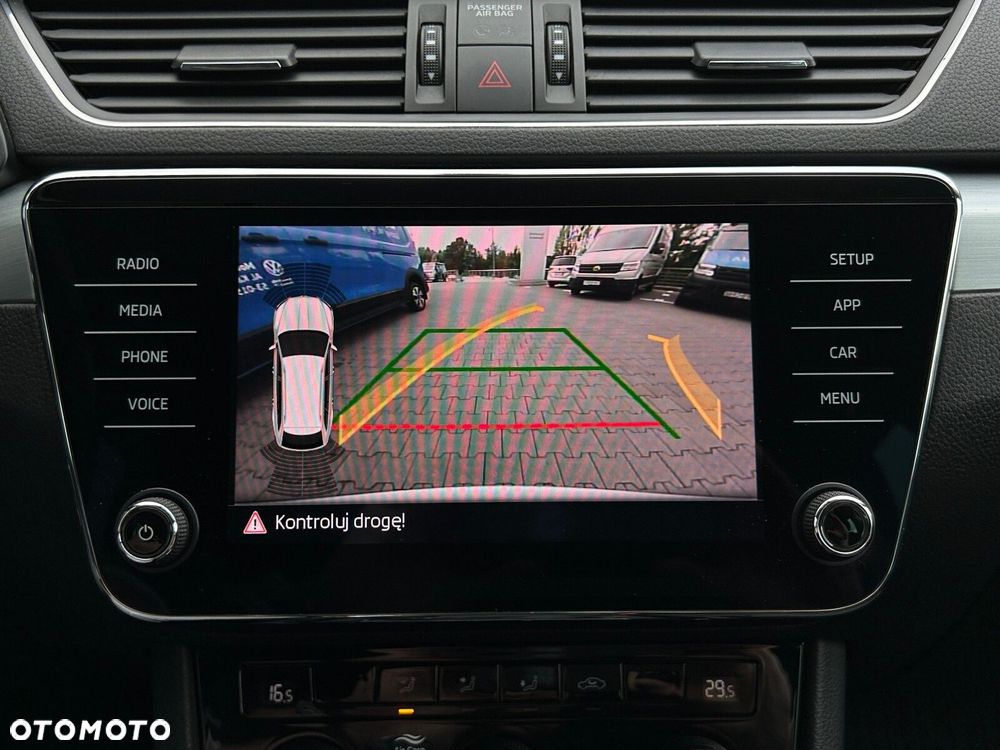 Skoda Superb 2.0 TDI Ambition - 29