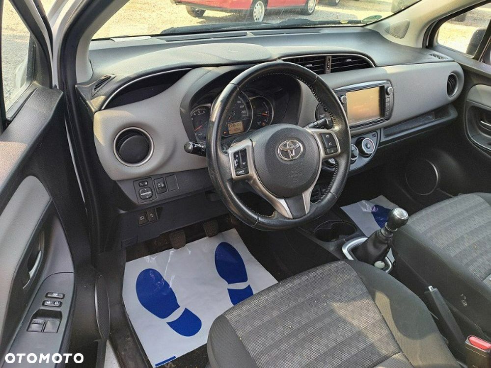 Toyota Yaris - 8