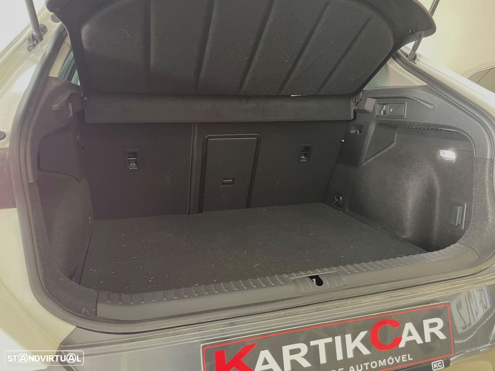 Cupra Formentor 1.4 e-Hybrid DSG Tribe Edition - 16