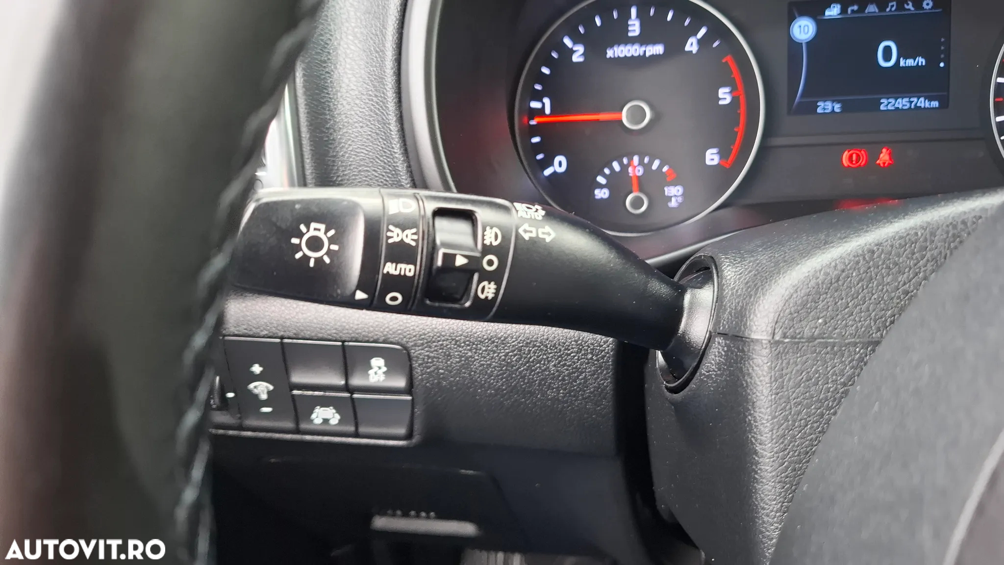 Kia Sportage 1.7 CRDI 2WD Dream-Team Edition - 30