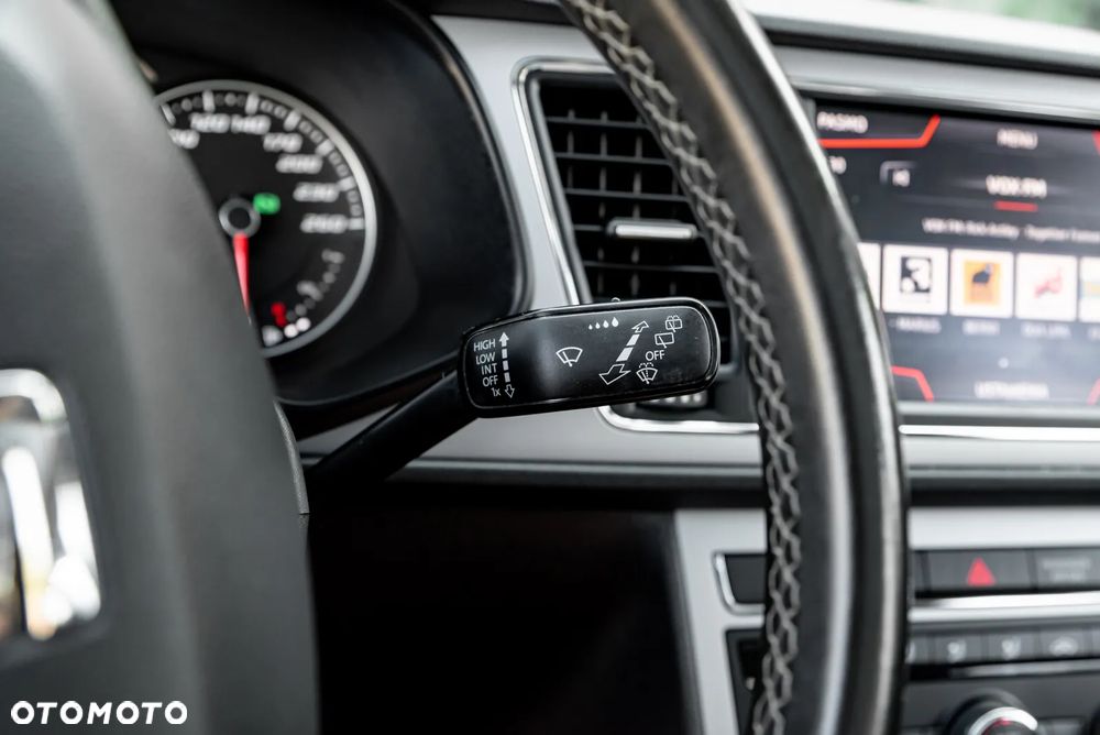 Seat Leon 2.0 TDI DPF Start&Stop DSG XCELLENCE - 32