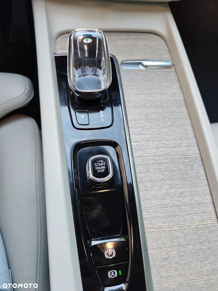 Volvo XC 60 - 25