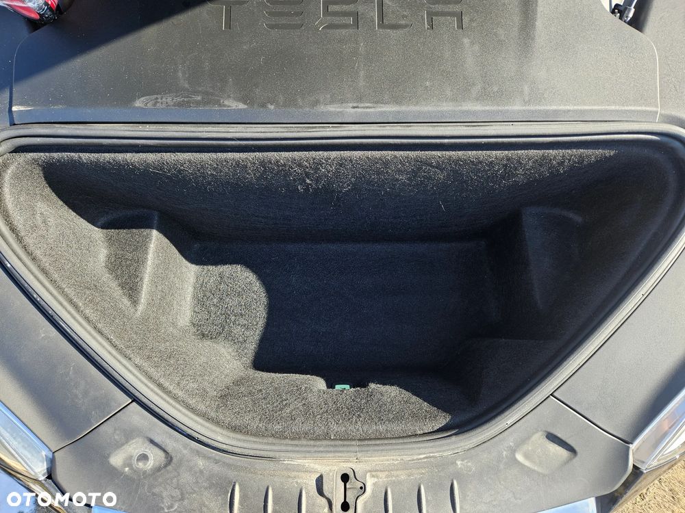 Tesla Model S - 13