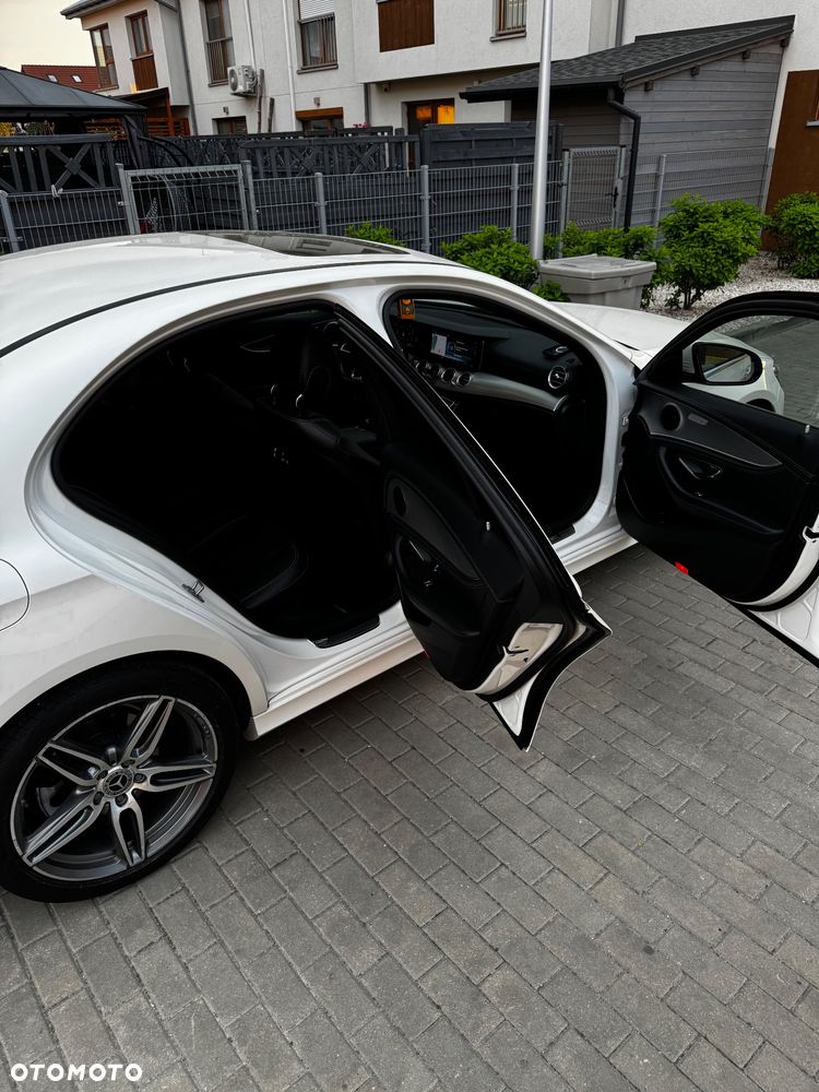Mercedes-Benz Klasa E 220 d 4-Matic 9G-TRONIC - 8