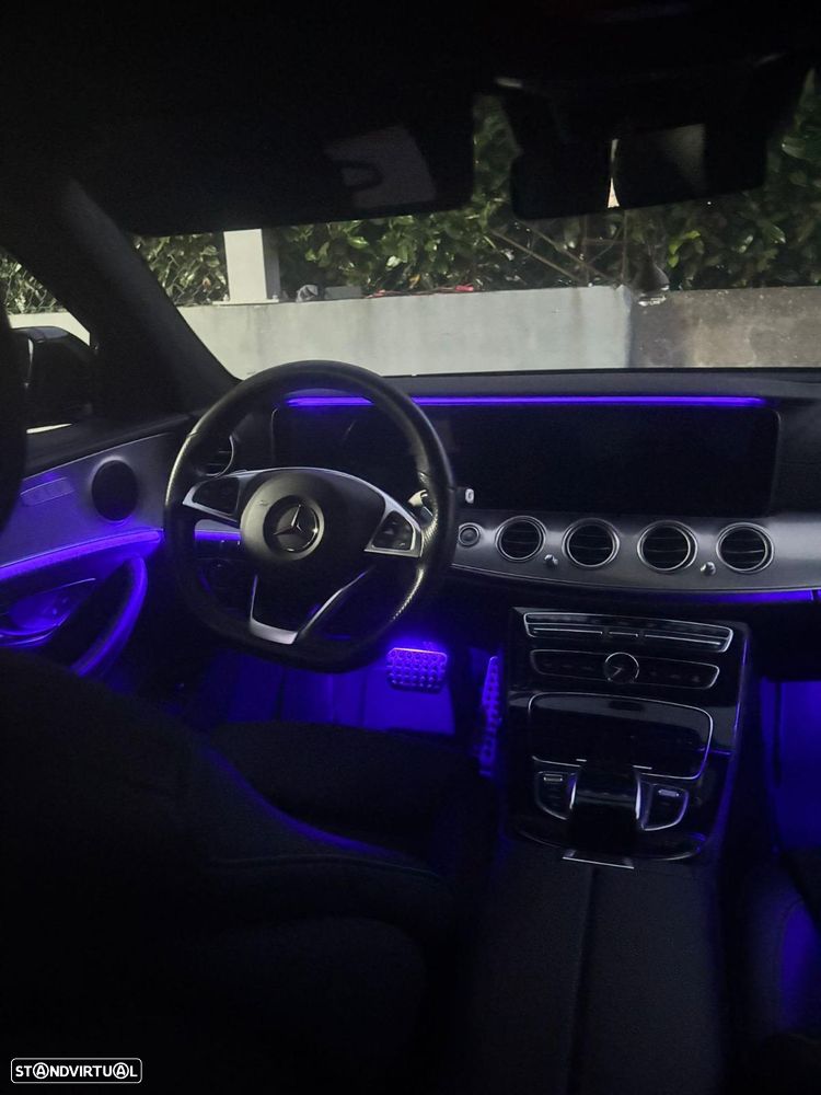 Mercedes-Benz E 220 d AMG - 13