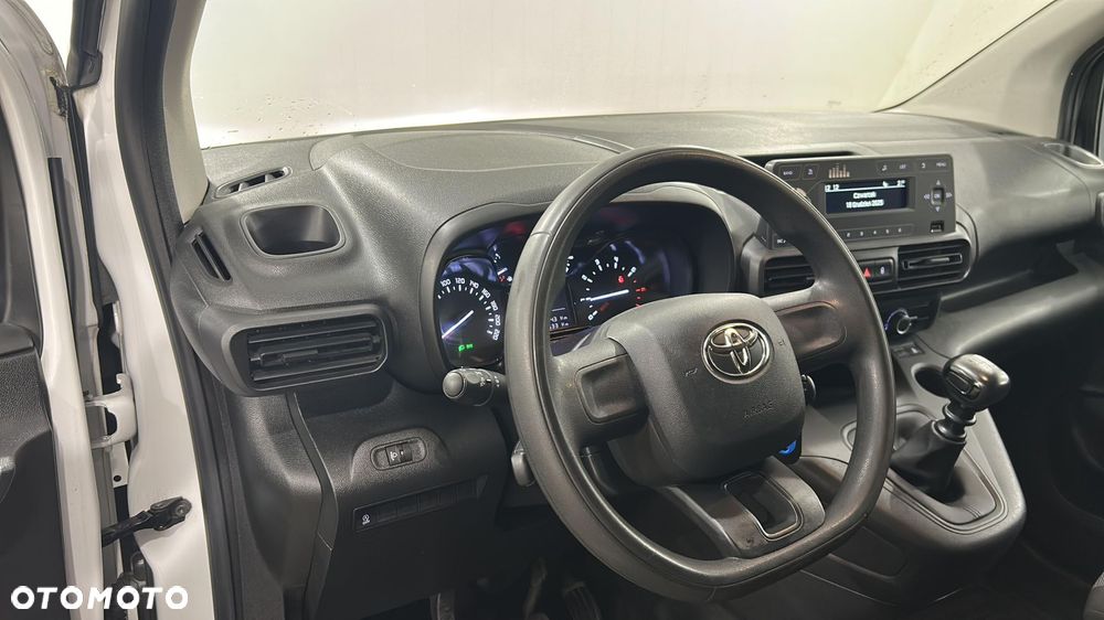 Toyota Proace City - 10