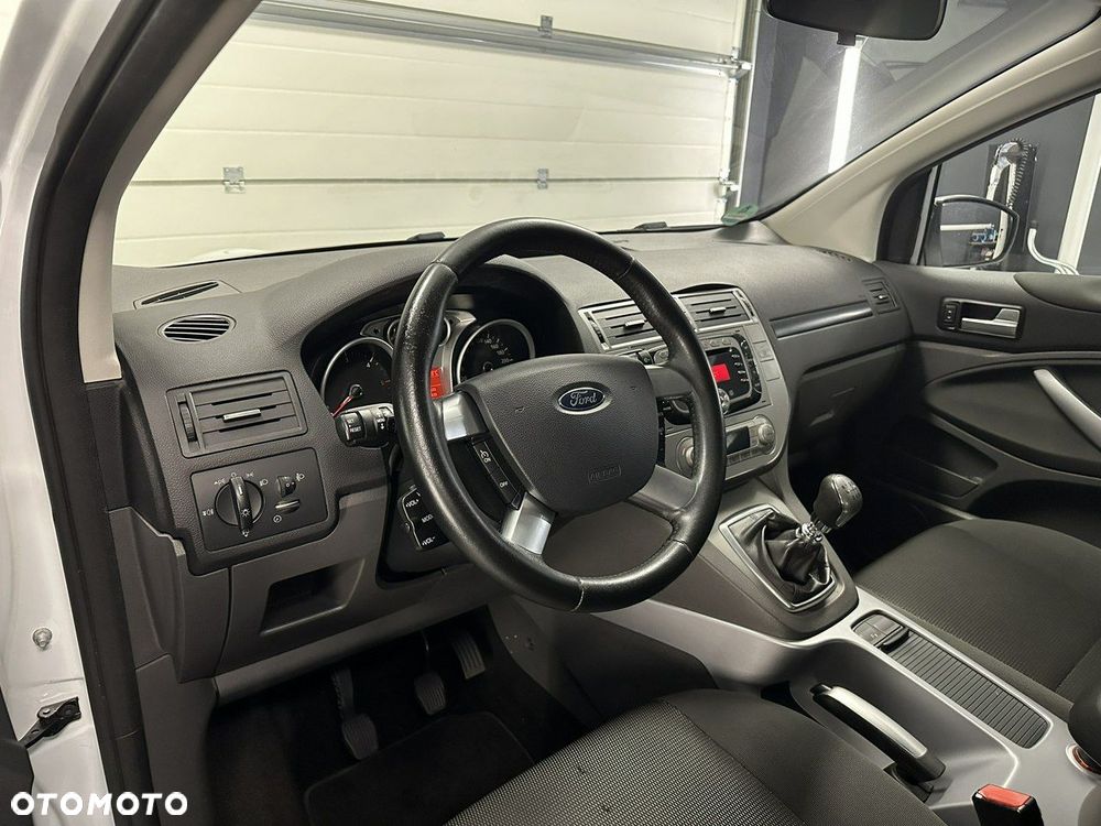 Ford Kuga - 5