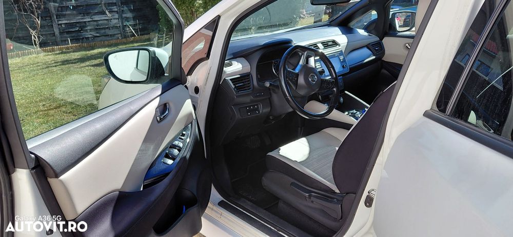 Nissan LEAF Tekna - 7
