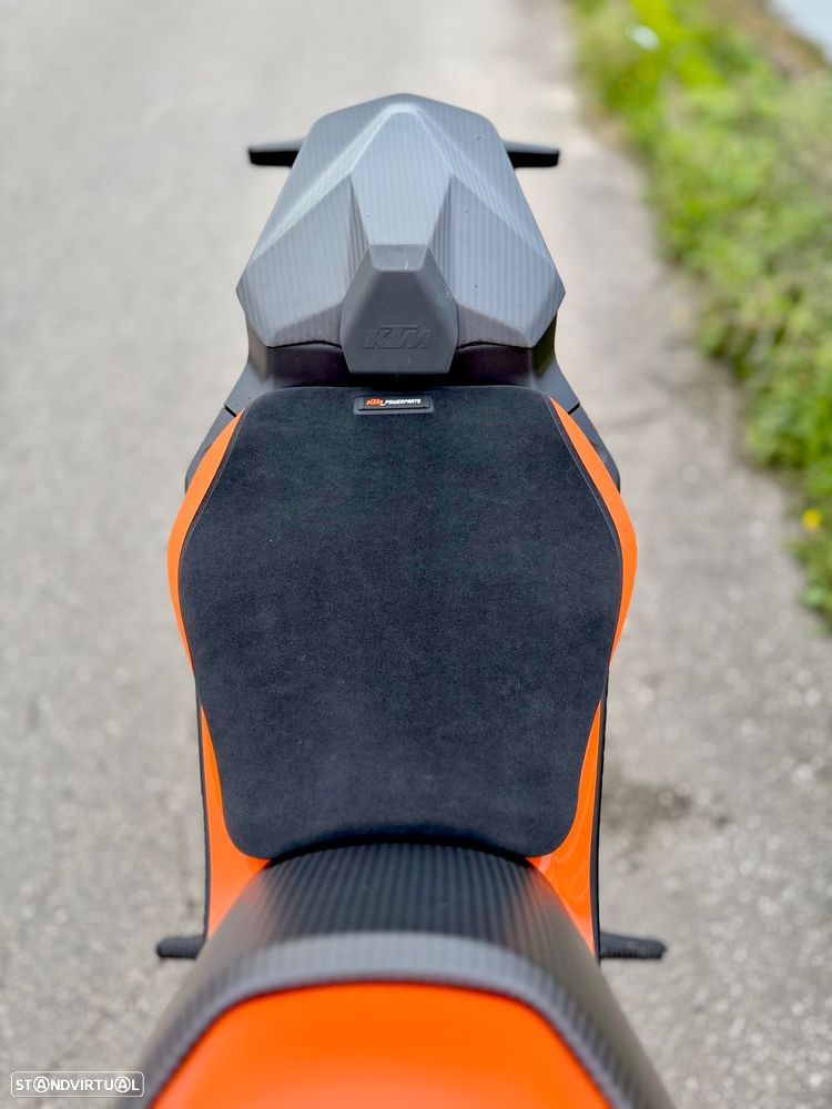 KTM Superduke 1390 R - 3