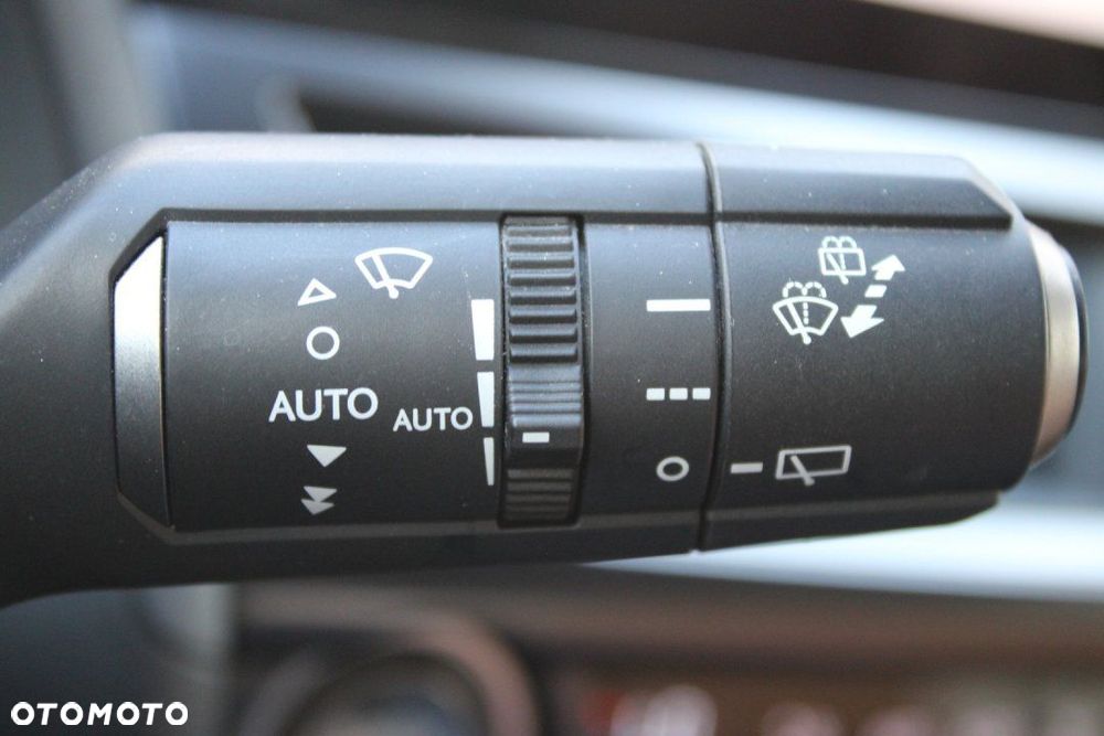 Lexus UX - 27