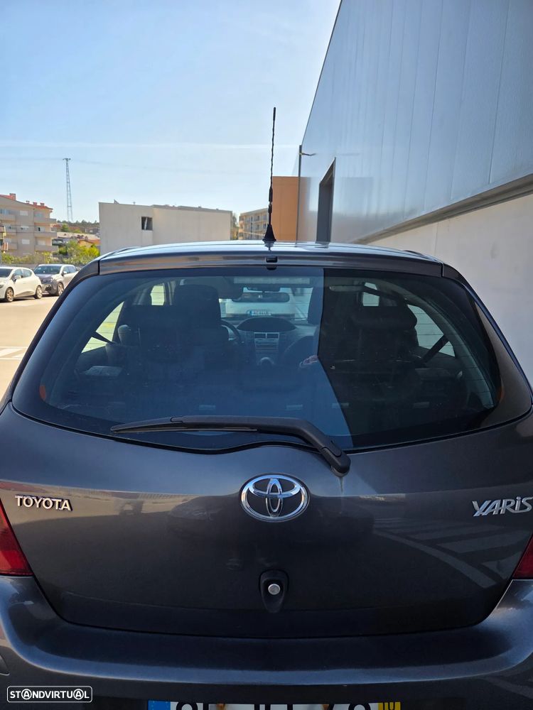 Toyota Yaris - 8