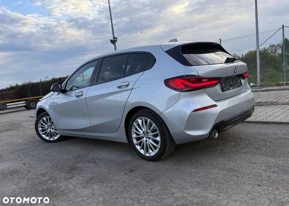 BMW Seria 1 118i Sport Line - 10