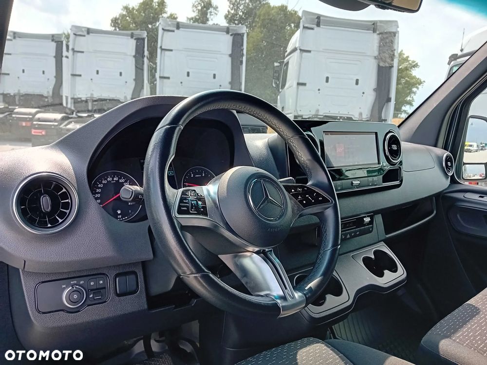 Mercedes-Benz Sprinter - 8