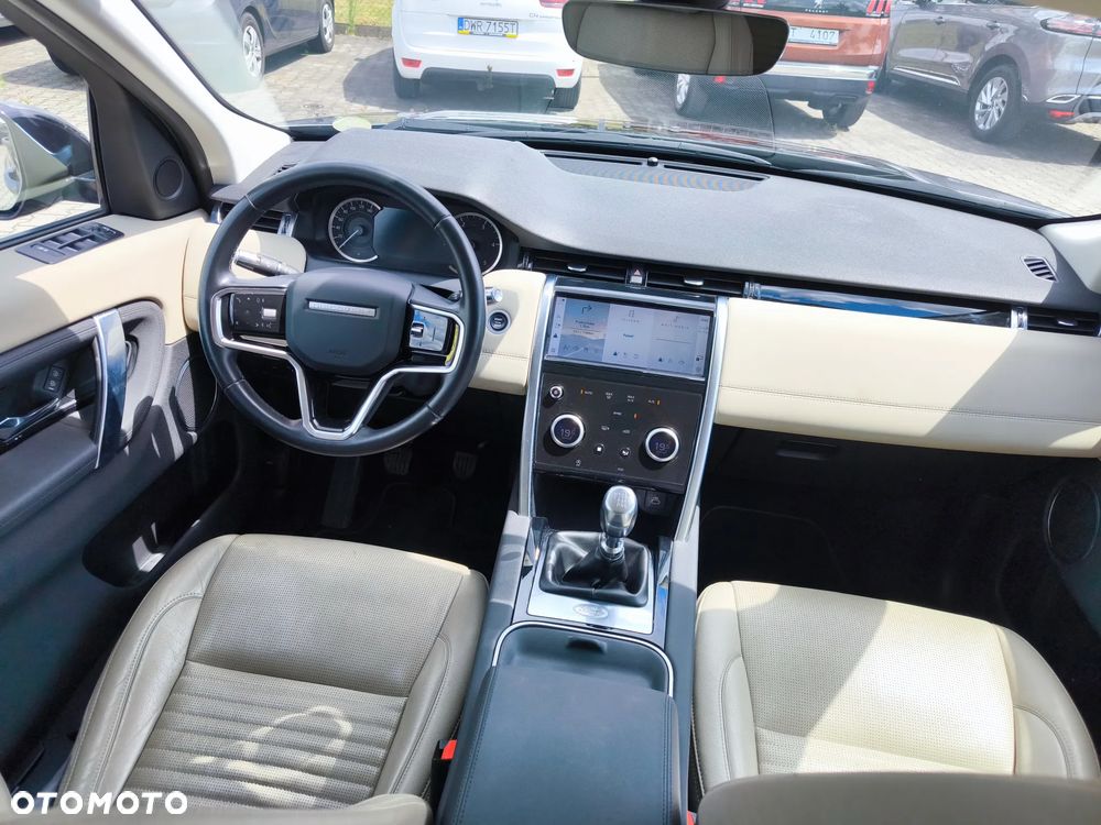 Land Rover Discovery Sport - 11