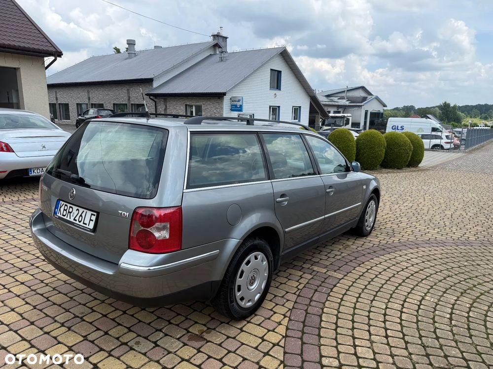 Volkswagen Passat 1.9 TDI Basis Tiptr - 4